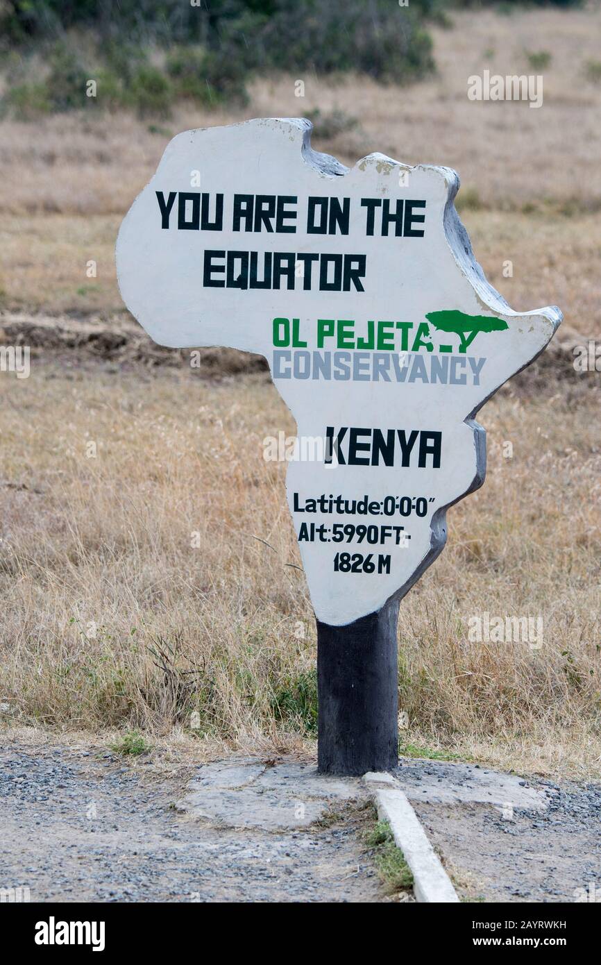 The Equator sign and marking in the Ol Pejeta Conservancy in Kenya. Stockfoto The Equator sign and marking in the Ol Pejeta Conservancy in Kenya. Stockfoto
