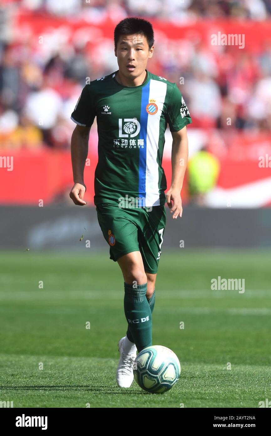 SEVILLA, 16-02-2020. Primera Division Spanische Liga. LaLiga. Estadio Ramon Sanchez-Pizjuan. Wu Lei (RCD Espanyol) während des Spiels Sevilla FC - RCD Espanyol de Barcelona. Stockfoto