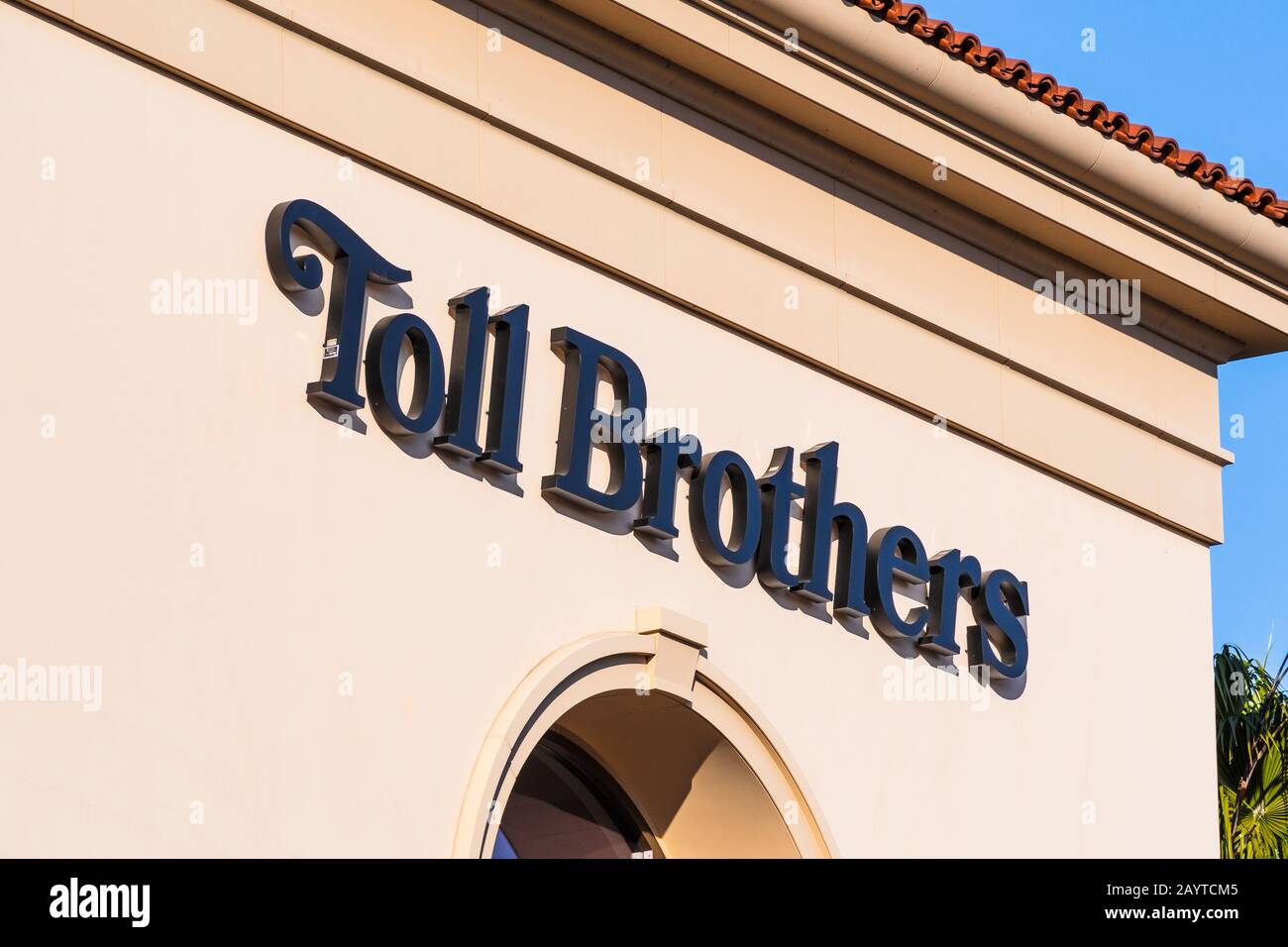 Feb. 2020 Santa Clara/CA/USA - toll Brothers unterzeichnen in ihren Verkaufsbüros im Silicon Valley; toll Brothers ist ein Bauunternehmen, das sp Stockfoto