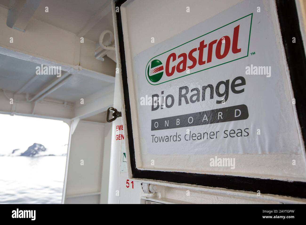 Ein Schild auf einem Kreuzfahrtschiff der Antarktisexpedition, das Bioöle zeigt, die an Bord verwendet werden. Stockfoto