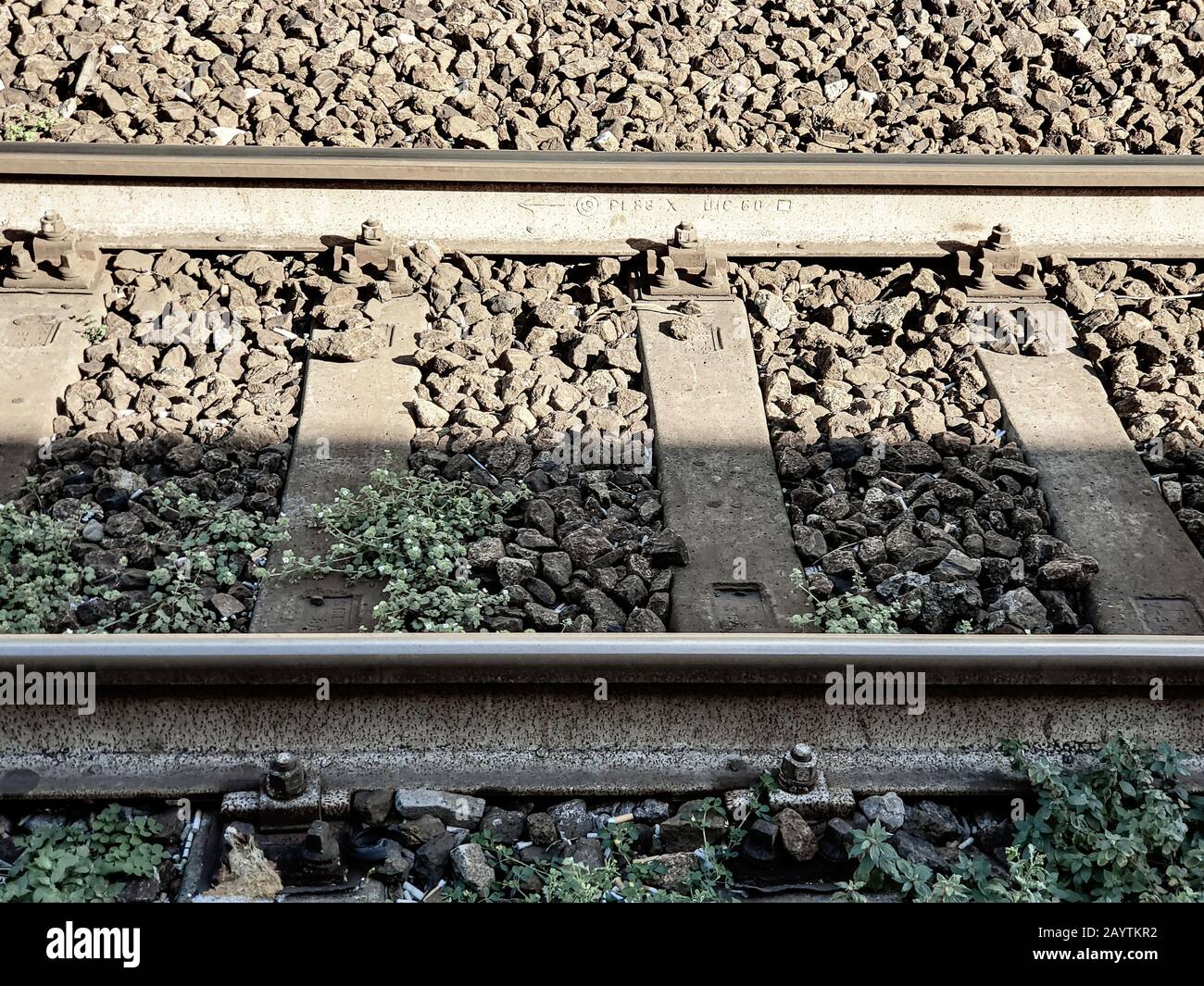 Vintage Blick auf Bahnstrecke Struktur Detail, Verkehr Konzept wallpaper Stockfoto