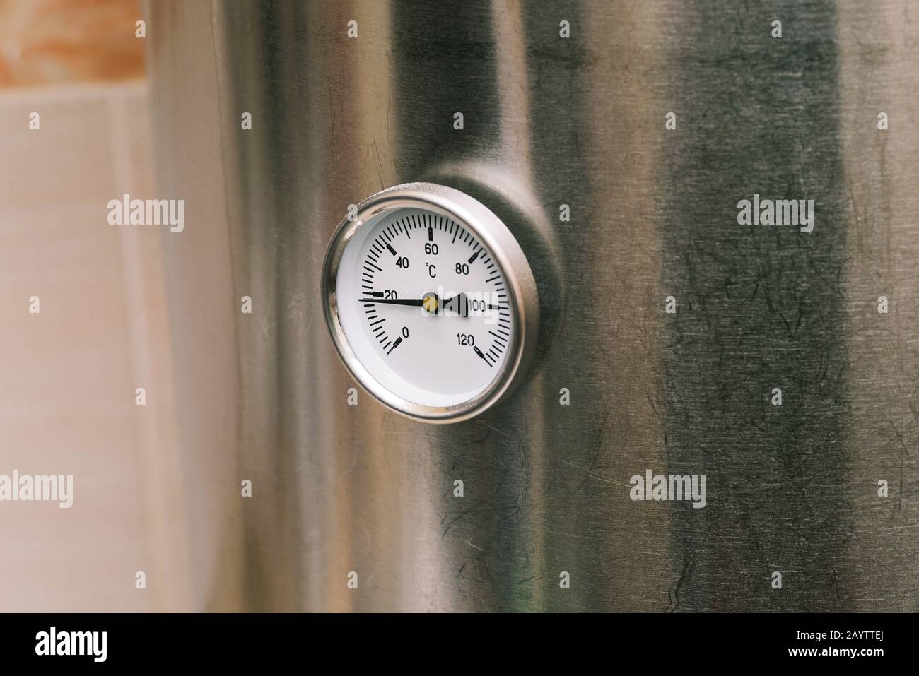 Bimetall thermometer -Fotos und -Bildmaterial in hoher Auflösung – Alamy