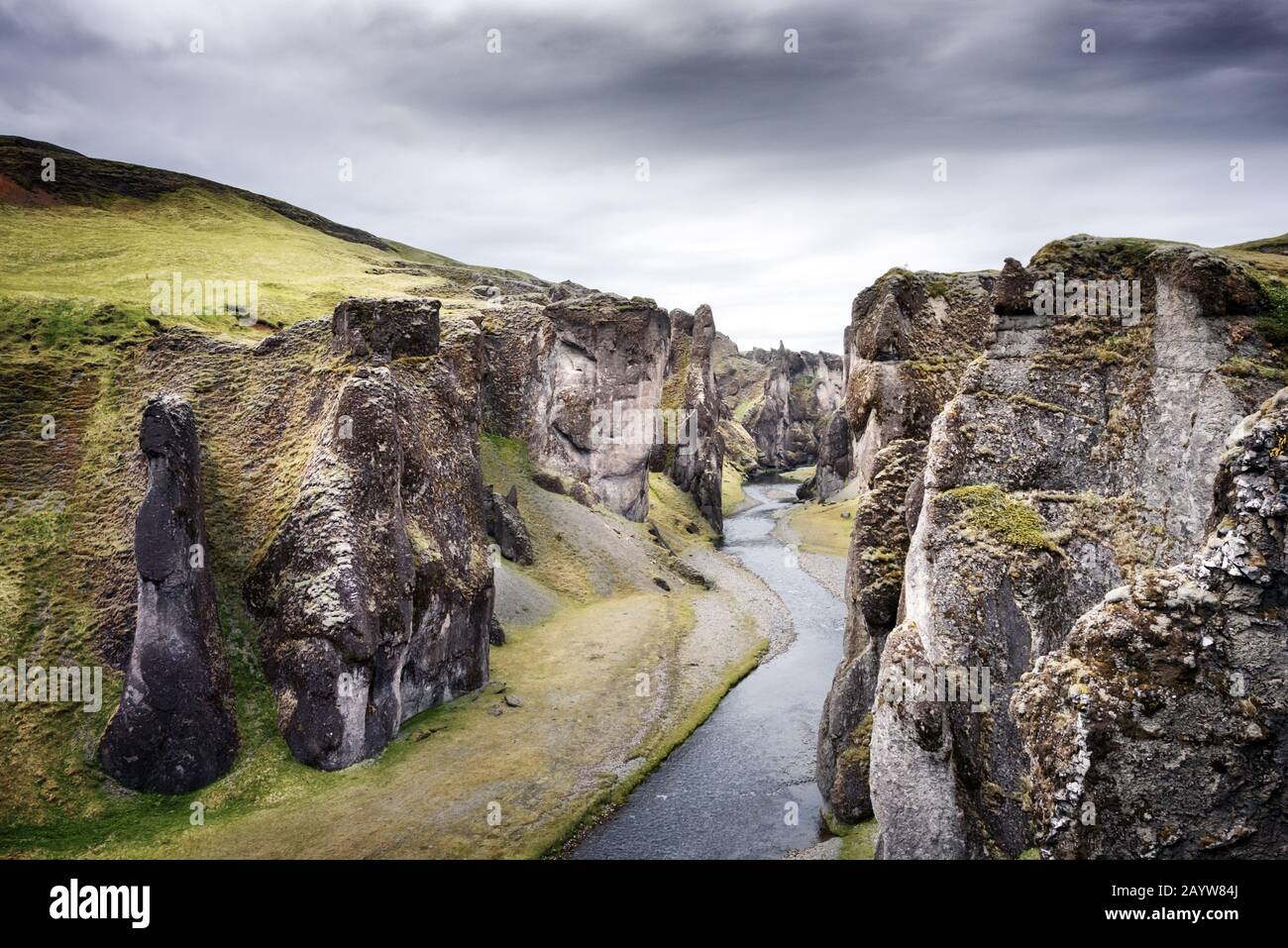 Wunderschöne Landschaft aus dem berühmten Fjadrargljufur Canyon im Südosten von Island, Europa Stockfoto