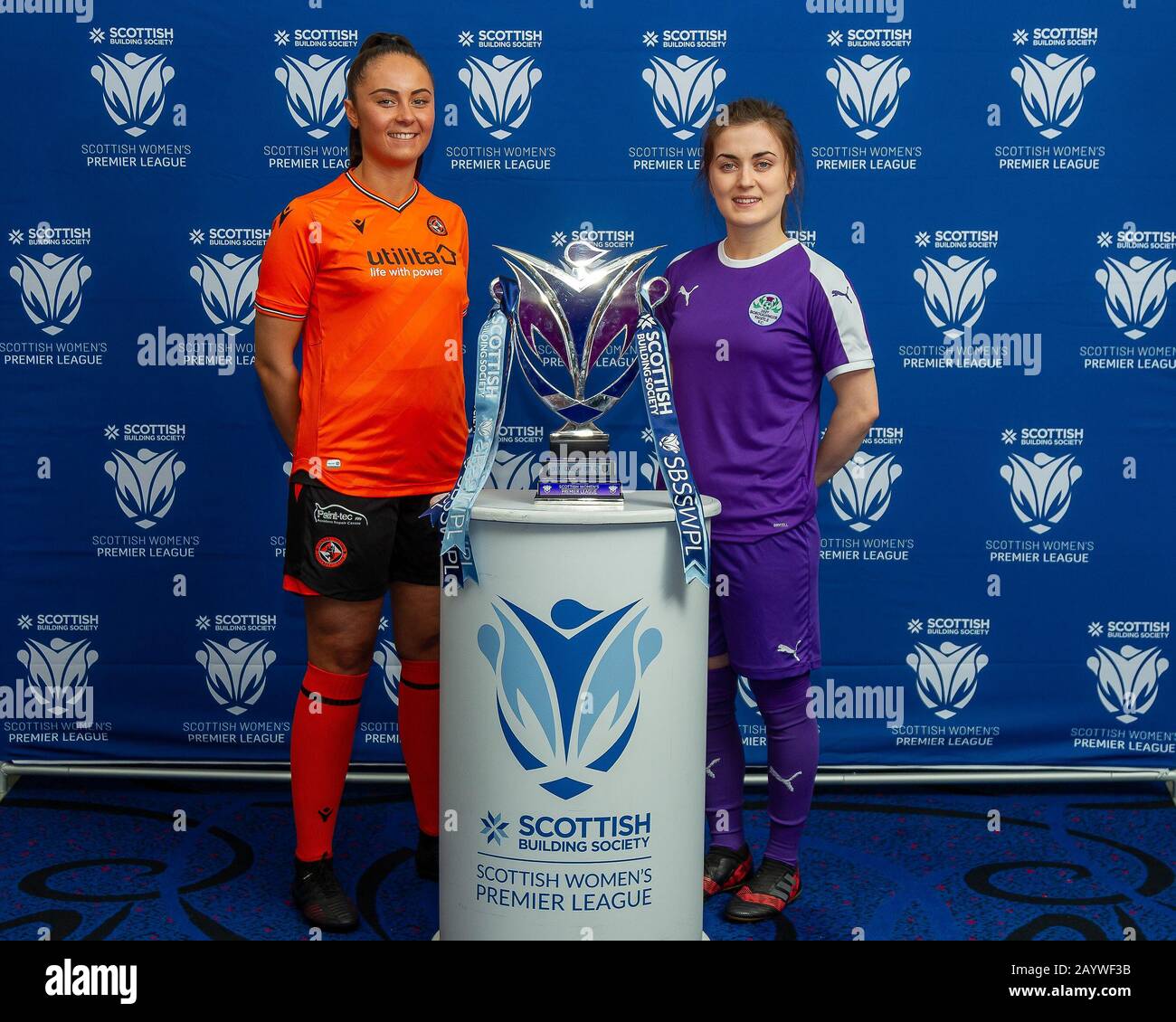 Glasgow, Großbritannien. Februar 2020. Keira Johnstone von Dundee United & Hannah Markley von Boroughmuir Thistle während der Veranstaltung Zur Saisoneinführung Der Scottish Building Society Scottish Women's Premier League im Nationalstadion, Hampden Park, Glasgow, Montag, 17. Februar 2020 - Credit Colin Poultney/Alamy Live News Stockfoto