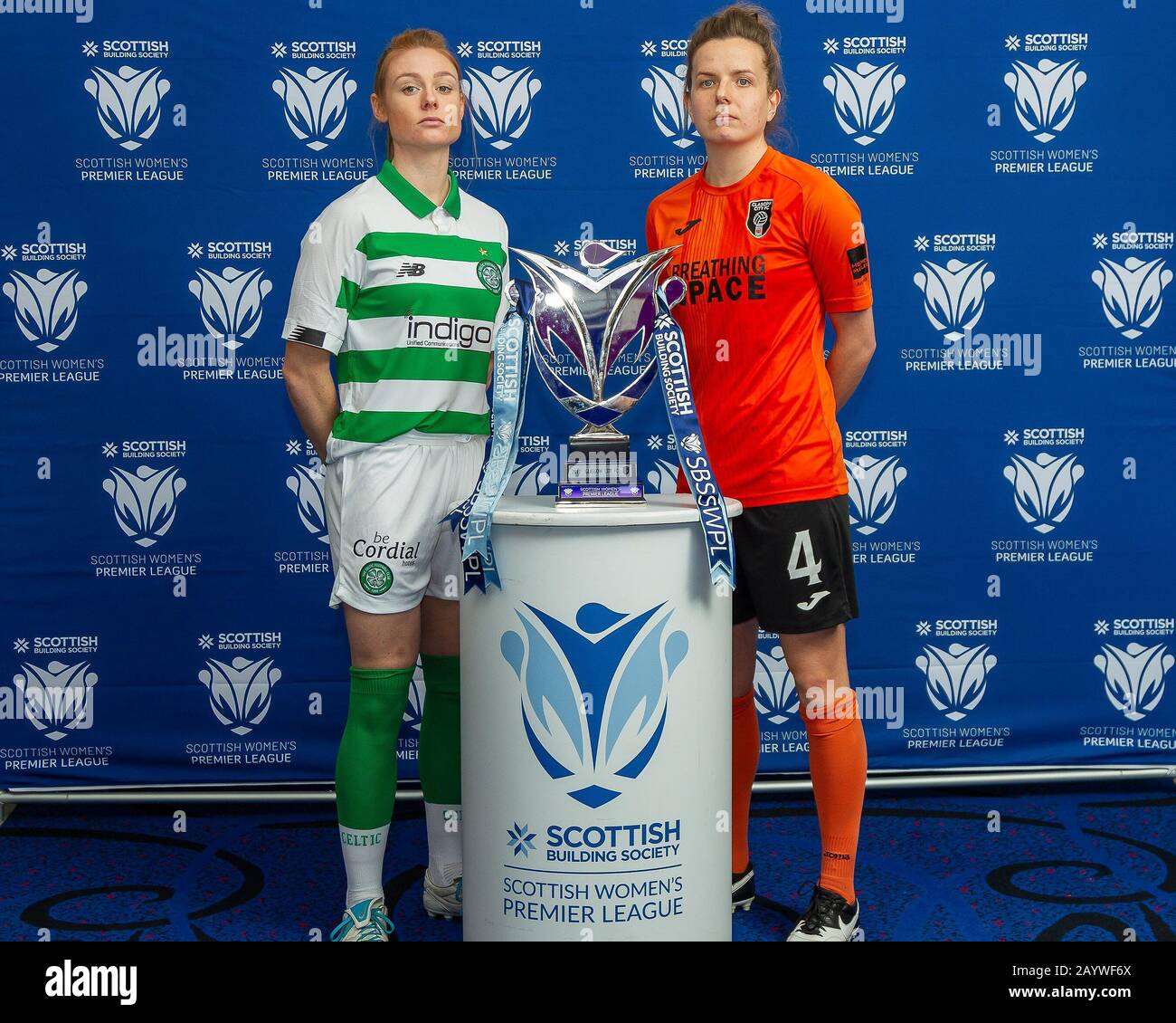 Glasgow, Großbritannien. Februar 2020. Jodie Bartle vom Celtic FC & Hayley Lauder aus Glasgow City während der Veranstaltung Zur Saisoneinführung Der Scottish Building Society Scottish Women's Premier League im Nationalstadion, Hampden Park, Glasgow, Montag, 17. Februar 2020 - Credit Colin Poultney/Alamy Live News Stockfoto