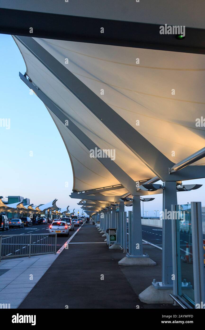 Der Flughafen Heathrow, Treminal 5, Abflugh-Gebiet, auch bekannt als London Heathrow, ist ein großer internationaler Flughafen in London, Großbritannien.GB, Großbritannien, EU Stockfoto