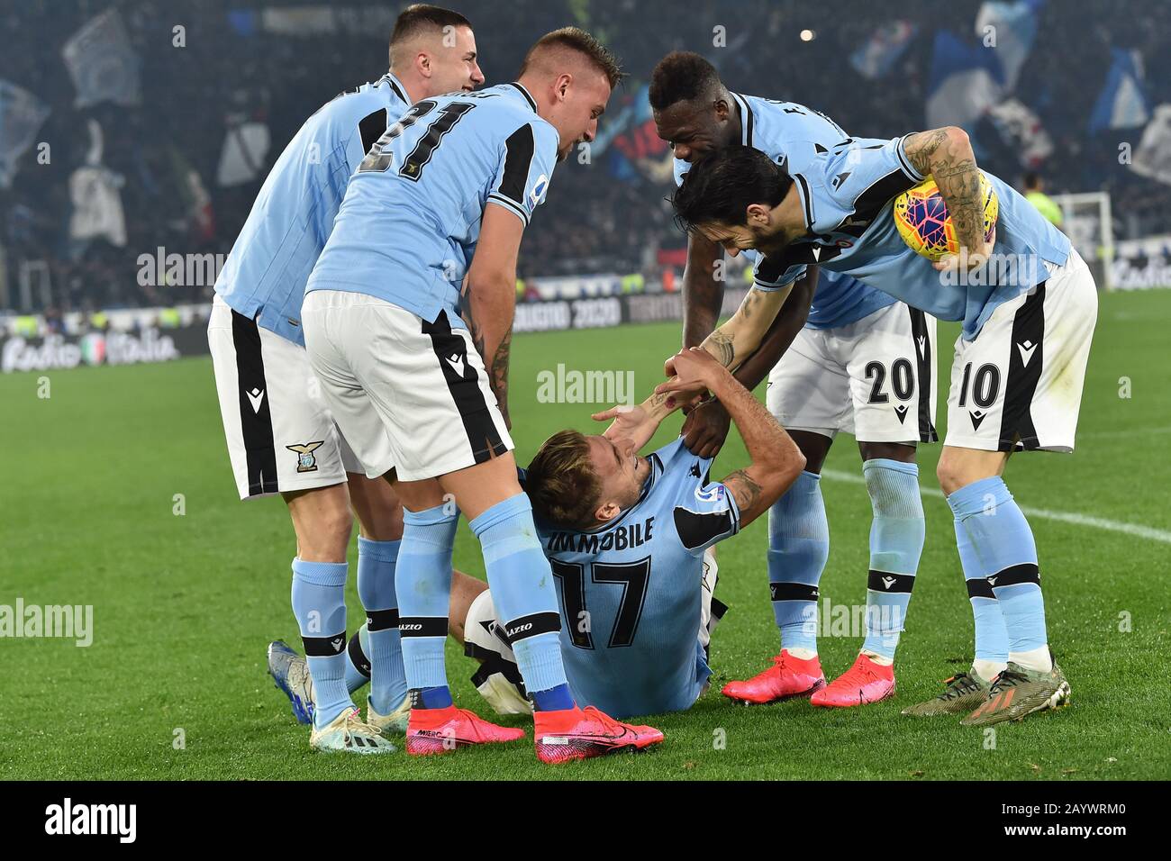 Rom, Italien. Februar 2020. Ciro Impmobile (Latium) Sergej Milinkovic-Savic (Latium) Felipe Salvador Caicedo Corozo (Lazio) Luis Alberto Romero Alconchel (Lazio) Adam Marusic (Lazio) feiert, nachdem er während des italienischen Serie-A-Spiels zwischen Lazio 2:1 im Olimpic-Stadion am 16. Februar 2020 in Roma, Italien, das erste Tor seiner Mannschaft erzielt hatte. Kredit: Aflo Co. Ltd./Alamy Live News Stockfoto