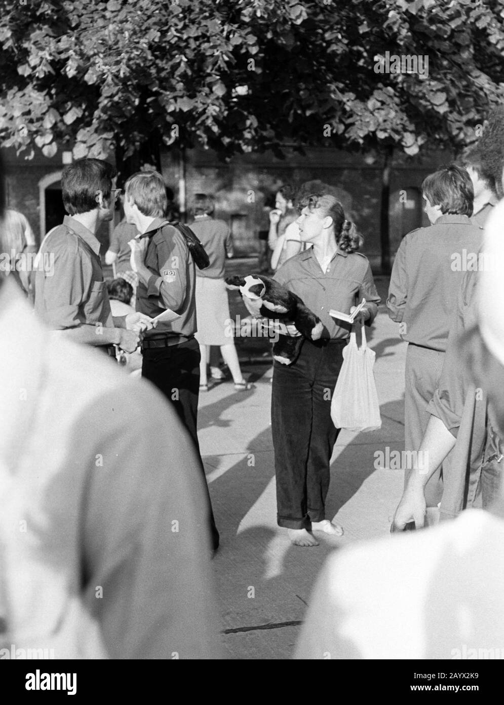 01. Januar 1979, Brandenburg, Berlin: 1979 versammelten sich Jugendliche und Studenten aus der gesamten DDR zum Pfingsttreffen der Jugend in Ost-Berlin. Dieses "Landesjugendfest" vom 1. Bis 3. Juni war eng verbunden mit dem 30. Jahrestag der Gründung der DDR. Genaues Aufnahmedatum nicht bekannt. Ort: Wahrscheinlich Weltjugendstadion. Foto: Volkmar Heinz / dpa-Zentralbild / ZB Stockfoto