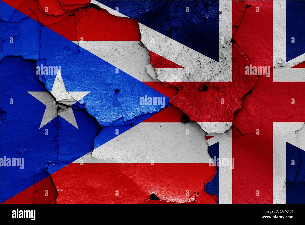 Flaggen von Puerto Rico und Großbritannien auf gerissene Wand gemalt Stockfoto