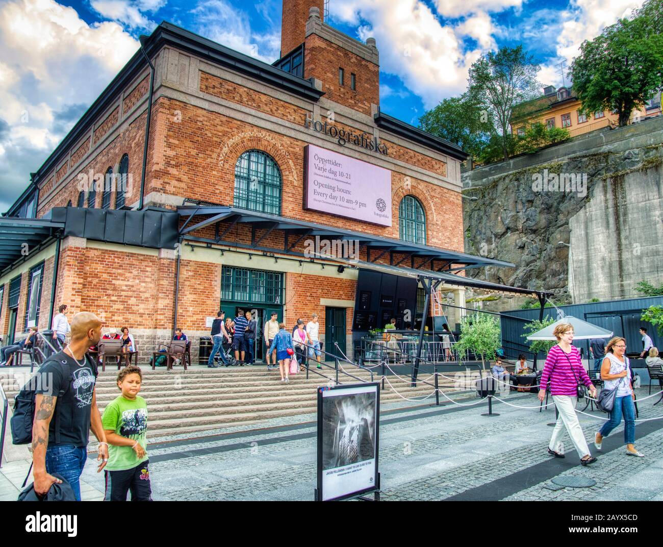 Der Eingang des sehr beliebten Fotografie-Museums "Fotografiska" in Stockholm Stockfoto