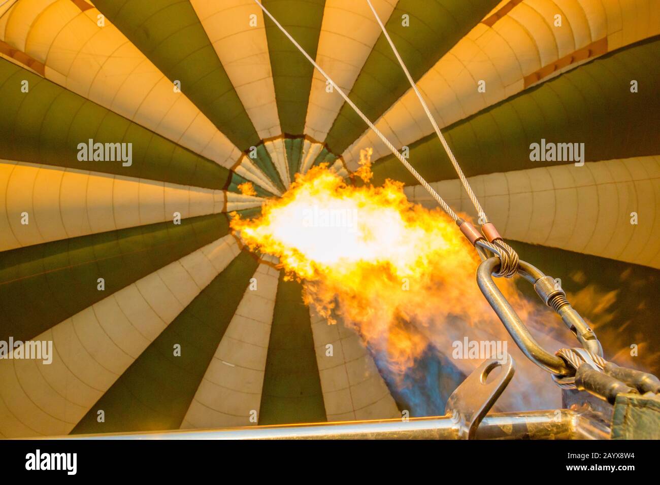 Morgenballon Safari über die Serengeti in Tansania Stockfoto