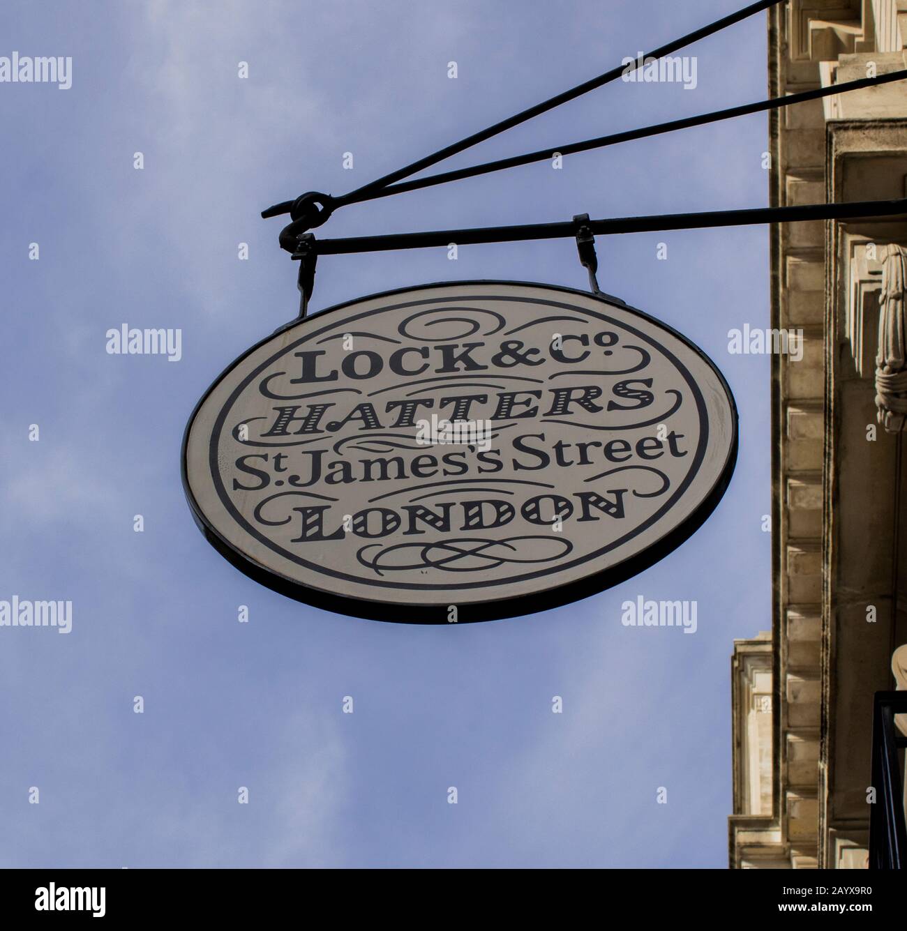 Frontage of maßgeschneiderte Hatters, James Lock & Co, 6 St James's St, London Stockfoto