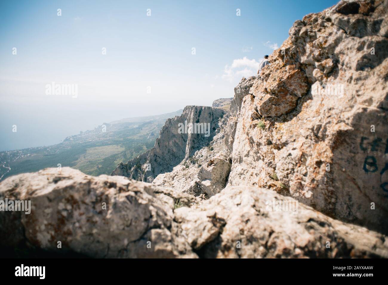 Rocks Ai Petri von Krimbergen. Russland. Schwarzes Meer im Hintergrund. Stockfoto