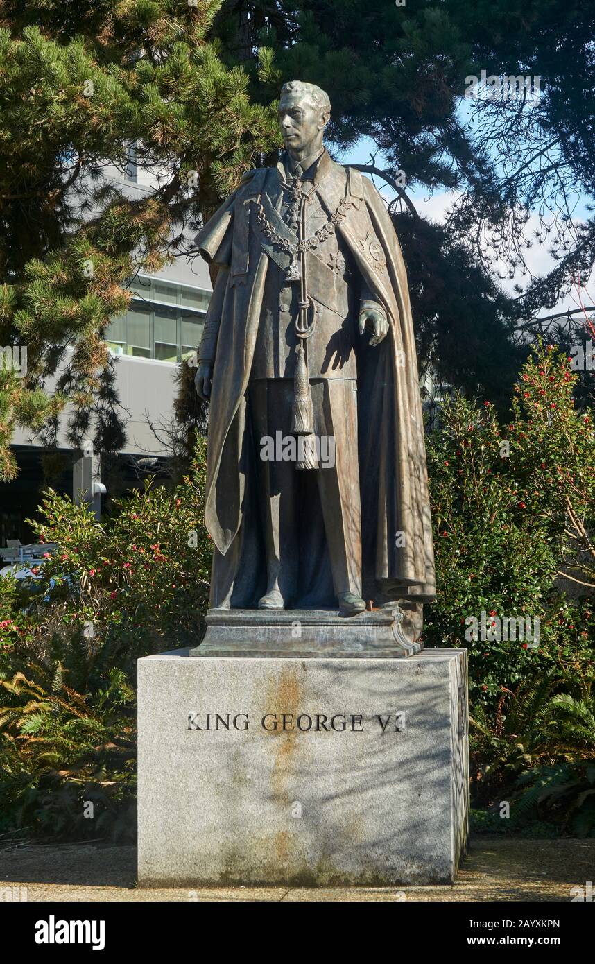 Statue von König Georg VI. Auf dem Campus der University of British Columbia, Vancouver, BC, Kanada Stockfoto