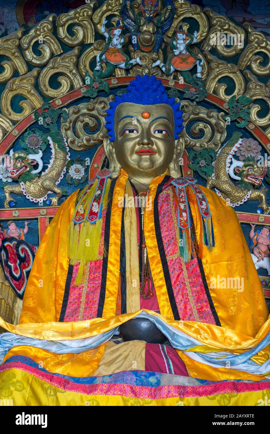 Buddha-Statue im westlichen Zuu-Tempel, Teil des Erdene Zuu Klosterkomplexes in Kharakhorum, der Mongolei, dem größten Kloster der Mongolei (UNESCO Worl Stockfoto