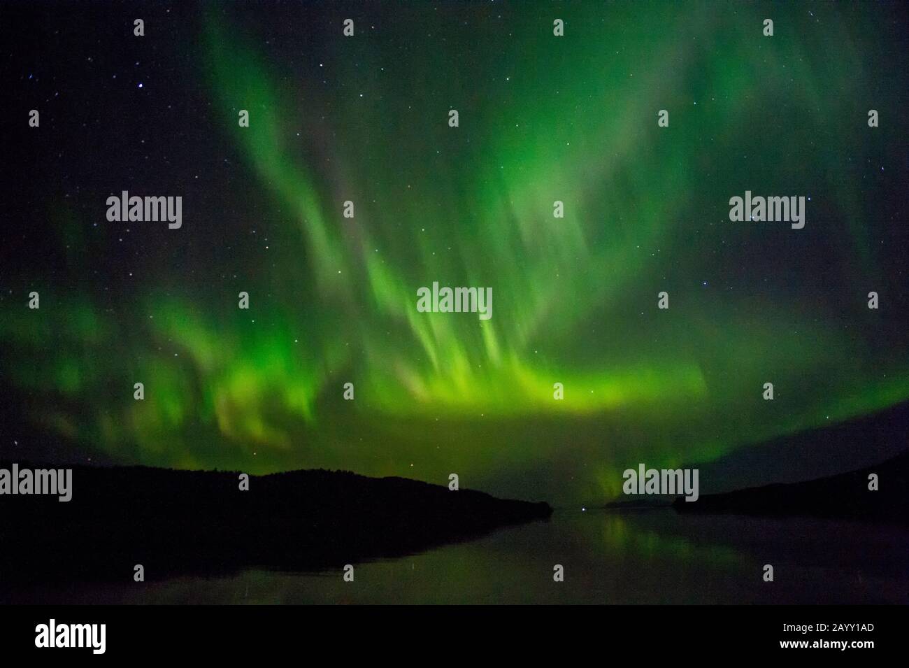 Nordlichter über dem Frederick Sound im Südosten Alaskas, USA. Stockfoto