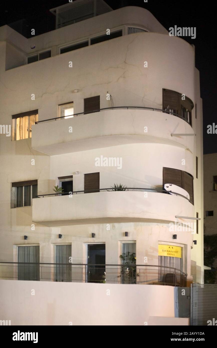 Bauhausgebäude im Stadtzentrum von Tel Aviv Stockfoto