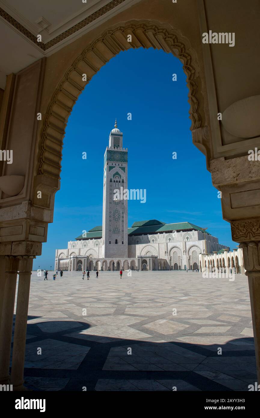 Die Hassan-II-Moschee oder Grande Mosquee Hassan II. In Casablanca ist die größte Moschee in Marokko und Afrika. Sein Minarett ist mit 210 das höchste der Welt Stockfoto