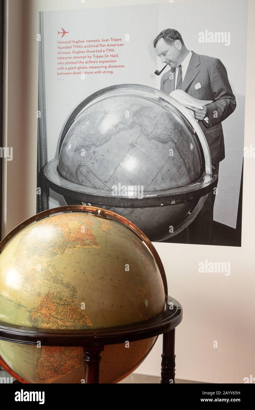 Klassische Nachbildung des Howard Hughes Büros 1962, Trans World Airways am John F. Kennedy International Airport, NYC, USA Stockfoto