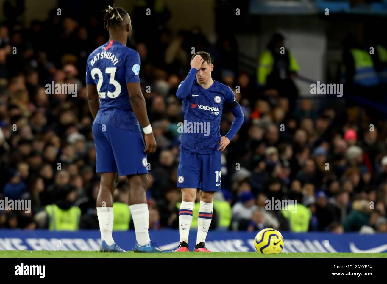 Stamford Bridge, London, Großbritannien. Februar 2020. English Premier League Football, Chelsea gegen Manchester United; EIN niedergeschlagen Mason Mount of Chelsea nach dem Tor von Harry Maguire von Manchester Udd für 0-2 in der 66. Minute Credit: Action Plus Sports/Alamy Live News Stockfoto