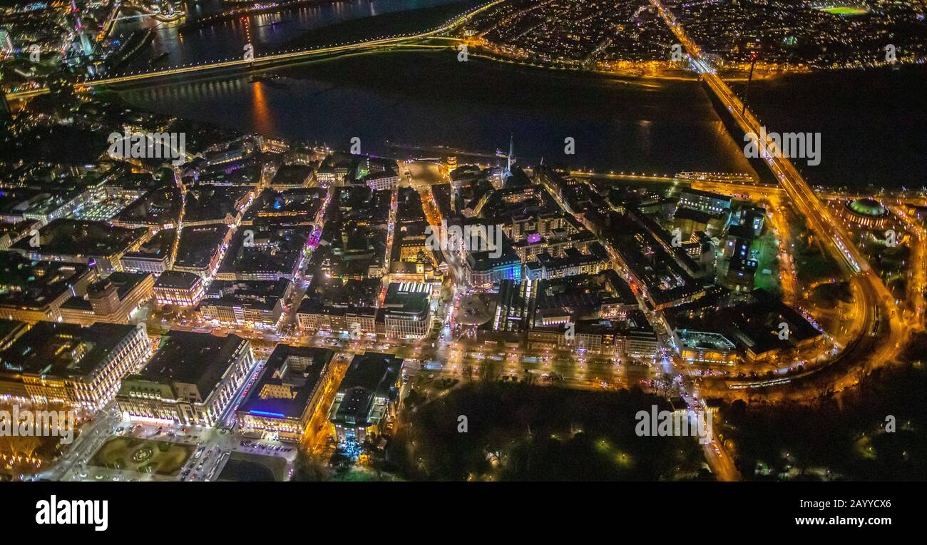 Luftbild Altstadt Düsseldorf am Rhein, Nachtfoto, Stadtkreis 01, Düsseldorf, Rheinland, Nordrhein-Westfalen, Deutschland, DEU, Europa, Stockfoto