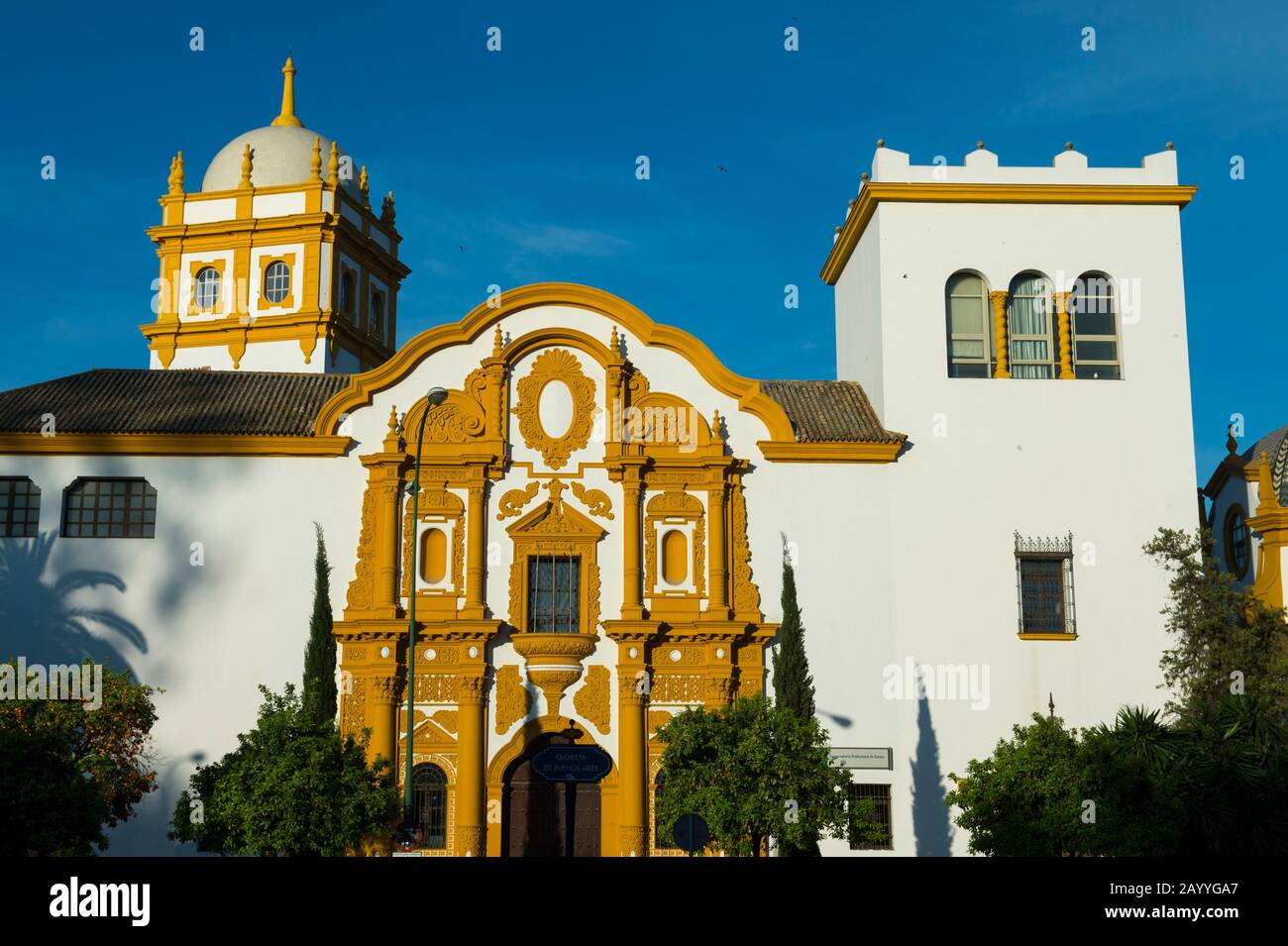 Die schöne Architektur des Argentinischen Pavillons, der für die Ibero-amerikanische Ausstellung von 1929 gebaut wurde, war eine Weltausstellung in Sevilla, Spanien. Stockfoto