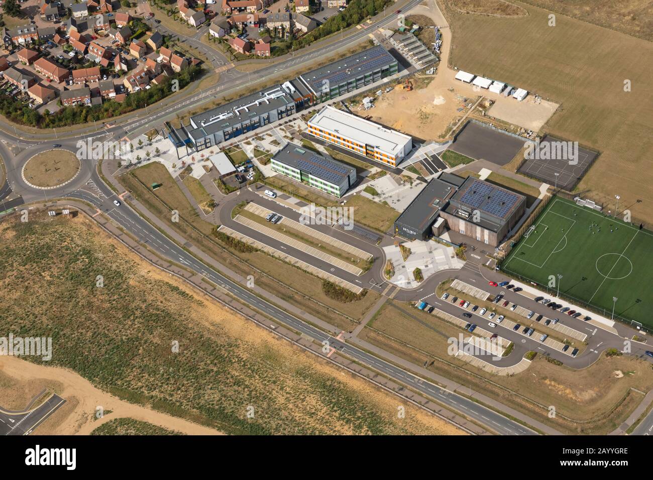 Sybil Andrews Academy und Skyliner Sports Center, Luftbild, in Bury St Edmunds, Suffolk, Großbritannien Stockfoto