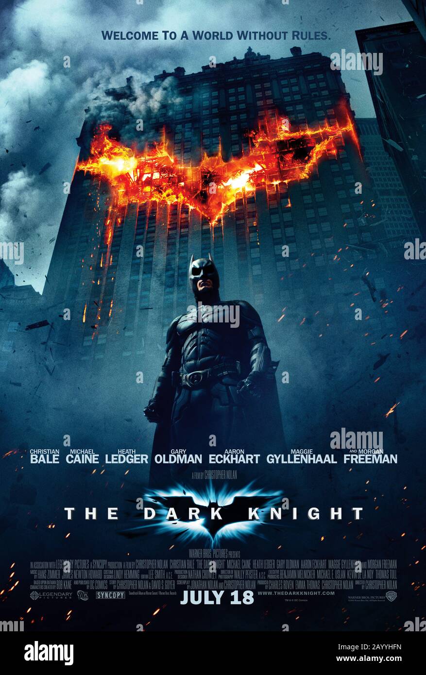 The Dark Knight (2008) unter der Regie von Christopher Nolan und mit Christian Bale, Heath Ledger, Aaron Eckhart und Michael Caine in den Hauptrollen. Der Joker testet Gotham und Batman sucht einen weißen Ritter, um Gothams kriminelle Unterwelt zu bekämpfen. Stockfoto