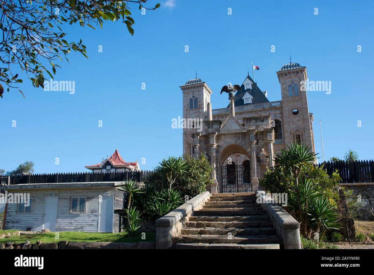 Die Rova von Antananarivo (Queens Palace) wurde im November 1995 in Antananarivo, der Hauptstadt von Madagaskar, durch einen Brand zerstört. Stockfoto