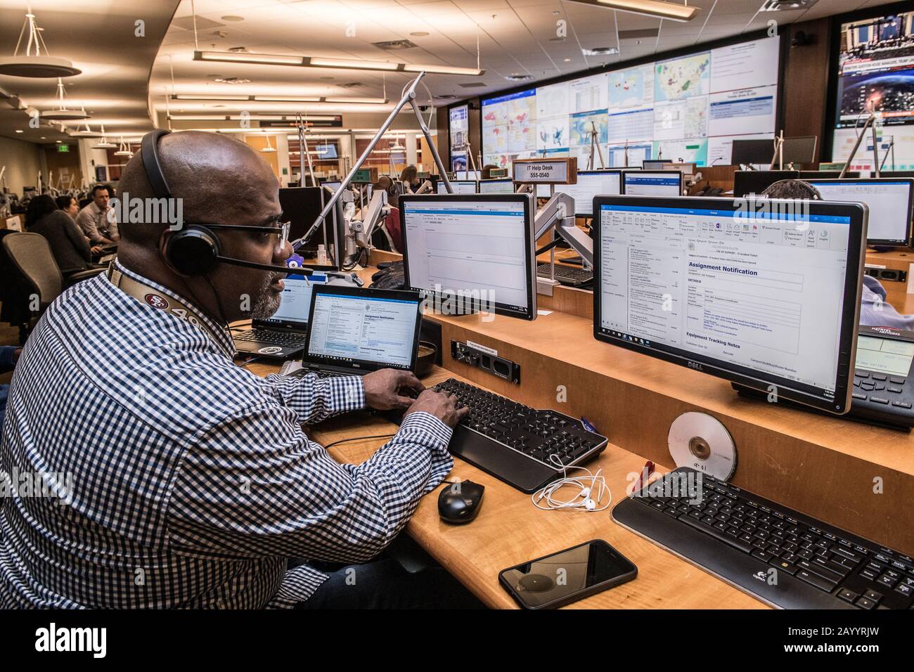 Das CDC (Centers for Disease Control and Prevention) hat sein Emergency Operations Center (EOC) aktiviert, um Partner im Bereich der öffentlichen Gesundheit bei der Reaktion auf den Ausbruch der Coronavirus-Krankheit 2019 (COVID-19) zu unterstützen, der zuerst in Wuhan, China, identifiziert wurde. Stockfoto