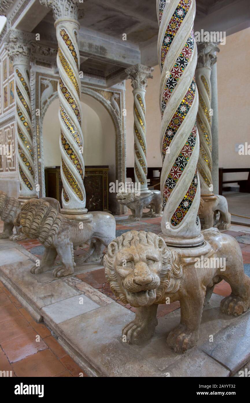 Detail der Kanzel die Kathedrale (erbaut 1087) von Ravello, einer Stadt über der Amalfiküste, Italien. Stockfoto