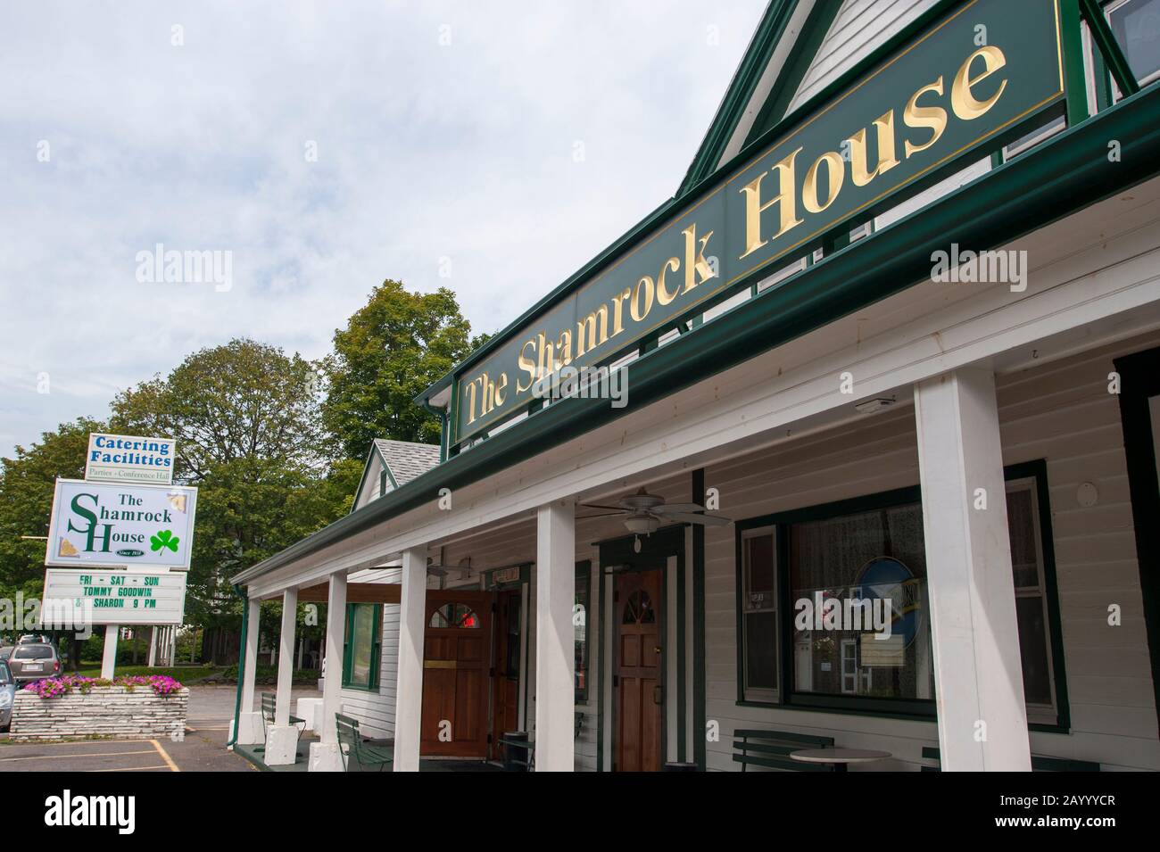 Das Restaurant und das Hotel The Shamrock House in der irischen Gemeinde East Durham in The Catskills in der Nähe von Windham im Staat New York, USA. Stockfoto