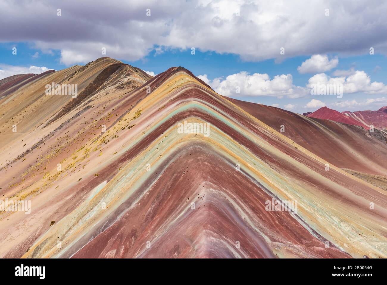 Schöner Blick auf den Regenbogenberg Peru Südamerika Stockfoto