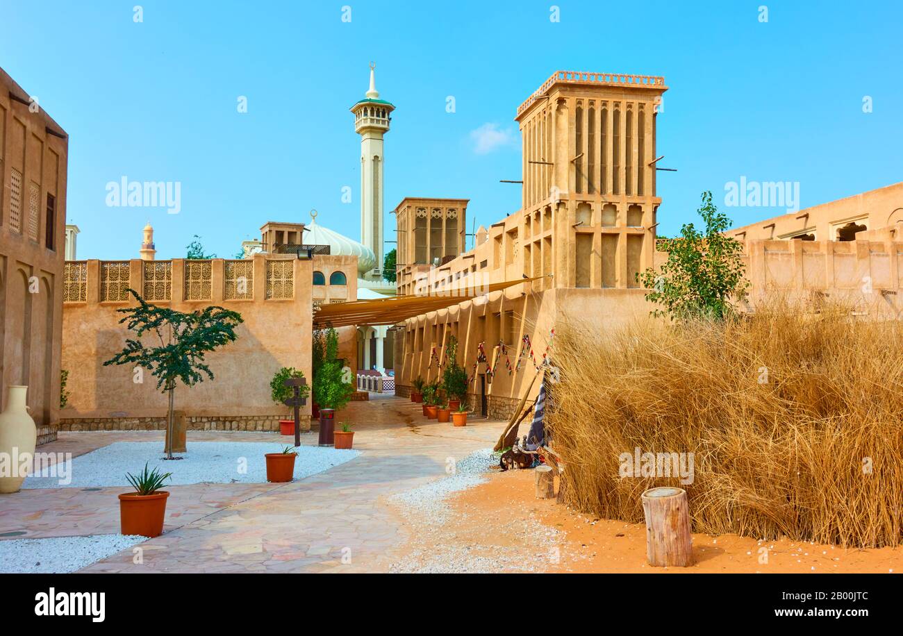 Traditionelle arabische Architektur in Al Fahidi Historical Neighborhood in Old Dubai, Vereinigte Arabische Emirate (VAE) Stockfoto