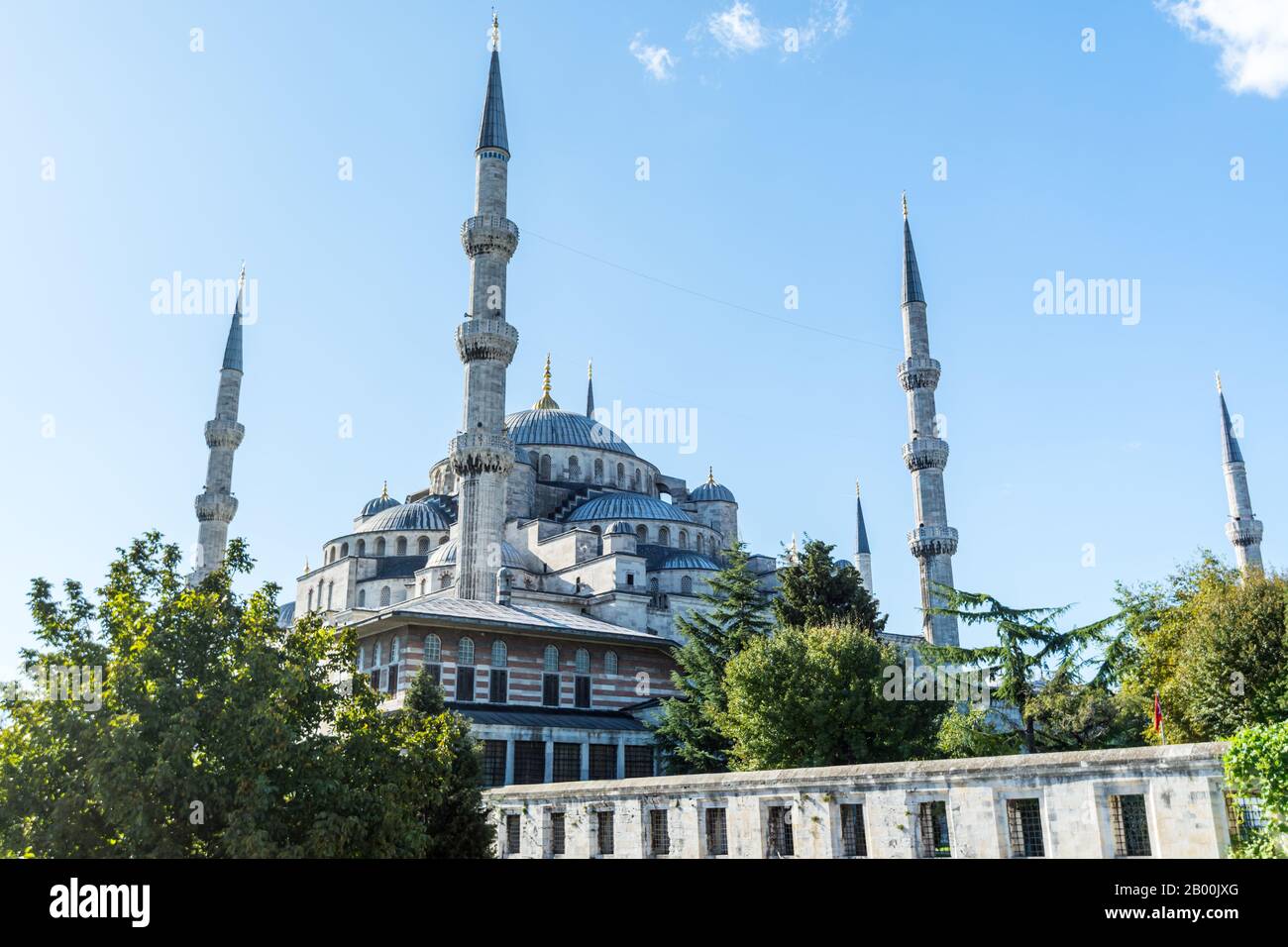 Sultan-Ahmed-Moschee, historische Moschee in Istanbul, Türkei. Gebaut zwischen 1609 und 1616 während der Herrschaft von Ahmed I. sechs Minarette und acht Stockfoto