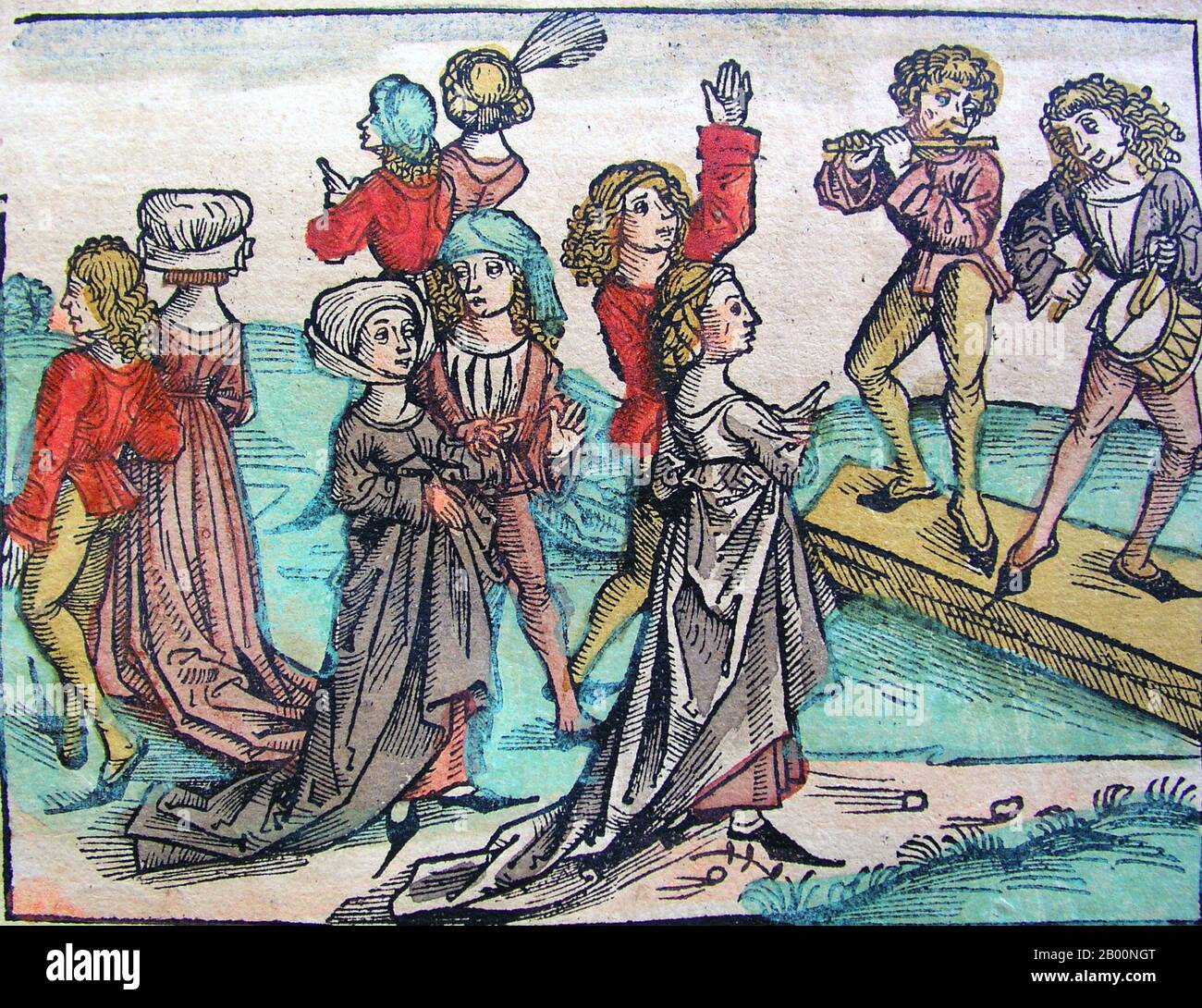 Deutschland: 'Mittelalterliche Musik mit Fife und Schlagzeug'. Die Nürnberger Chronik, von Hartmann Schedel (1440-1514), 1493. Die Nürnberger Chronik ist eine illustrierte Weltgeschichte. Seine Struktur folgt der Geschichte der menschlichen Geschichte, wie sie in der Bibel, einschließlich der Geschichte einer Reihe von wichtigen westlichen Städten. Geschrieben in Latein von Hartmann Schedel, mit einer Version in deutscher Übersetzung von Georg Alt, erschien es 1493. Es ist eines der am besten dokumentierten frühen gedruckten Bücher. Es wird als Inkunabulum, ein Buch, Broschüre oder Breitseite klassifiziert, das vor dem Jahr 1501 gedruckt (nicht handschriftlich) wurde. Stockfoto