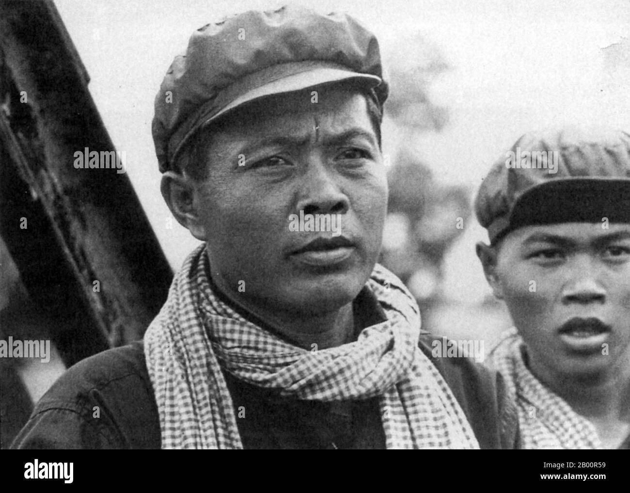 Kambodscha: Leitender Khmer Rouge Kader Khek Penn, ein Kommandant der Nordwest-Zone, wurde 1977 in Tuol Sleng hingerichtet. Die Khmer Rouge, oder Kommunistische Partei von Kampuchea, regierte Kambodscha von 1975 bis 1979, angeführt von Pol Pot, Nuon Chea, Ieng Sary, Son Sen und Khieu Samphan. Es ist in erster Linie für seine Brutalität und Politik der Social Engineering, die in Millionen von Todesfällen geführt erinnert. Ihre Versuche zur Agrarreform führten zu einer weit verbreiteten Hungersnot, während ihr Beharren auf absoluter Selbstversorgung, auch bei der Versorgung mit Medikamenten, zum Tod von Tausenden an behandelbaren Krankheiten (wie Malaria) führte. Stockfoto