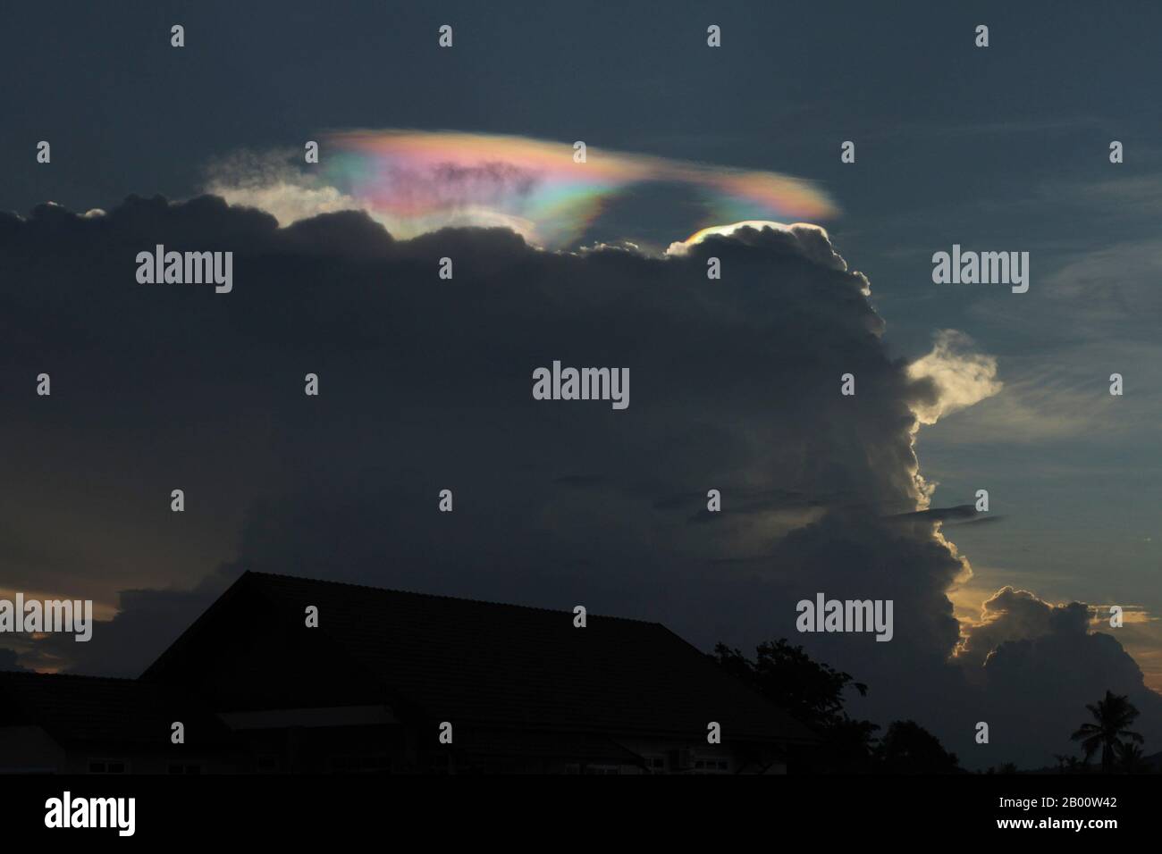 Wolkenschimmerung Stockfoto