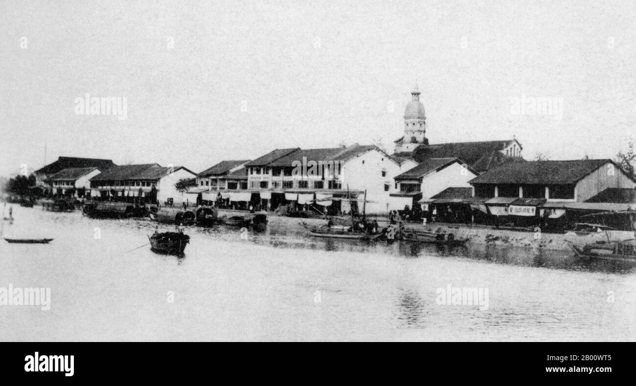 Vietnam: Ein Foto von My Tho aus dem Jahr 1890 auf Französisch Cochinchina. My Tho ist heute die Hauptstadt der Provinz Tien Giang im Mekong-Delta im Süden Vietnams. Es wurde in den 1680er Jahren von chinesischen Flüchtlingen aus Taiwan gegründet, als General Shi lang der Qing-Dynastie besiegte die Southern Ming-Dynastie im Jahr 1683. Das Gebiet war damals Teil des Khmer-Königreichs und wurde im 18. Jahrhundert an Vietnam annektiert. Aufgrund seiner Nähe zu Saigon war My Tho das traditionelle Tor zum Mekong Delta. Die französische Gefangennahme von My Tho im Jahre 1862 gilt als der entscheidende Schritt in der Bildung von Cochinchina Stockfoto