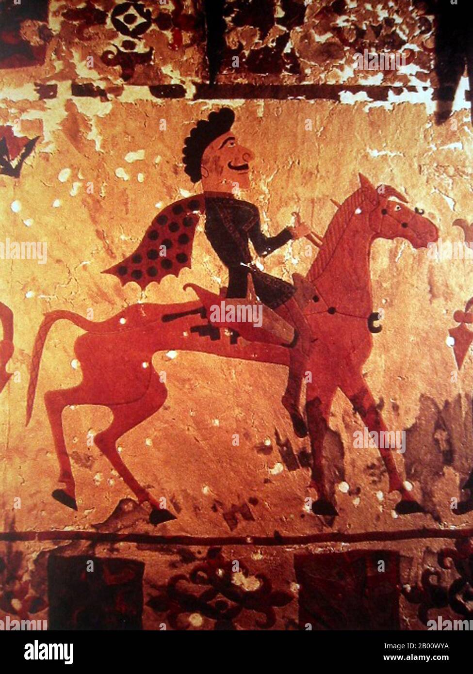 Russland: Reiter, Pazyryk Filz Artefakt, c. 300 BCE. Die Pazyryk-Gräber sind eine Reihe von eisenzeitlichen Gräbern im Pazyryk-Tal der Ukok-Hochebene im Altai-Gebirge, Sibirien, südlich der modernen Stadt Nowosibirsk gefunden. Die Gräber sind skythische Kurgane, das sind Grabhügel aus Lärchenstämmen, die von großen steinhaufen mit Steinen und Steinen bedeckt sind und auf das 6. Und 3. Jahrhundert v. Chr. datiert werden. Die Pazyryk Kurgane sind die Typusstätte der breiteren Pazyryk Kultur. Die Website ist in den Goldenen Bergen von Altai UNESCO-Weltkulturerbe. Stockfoto