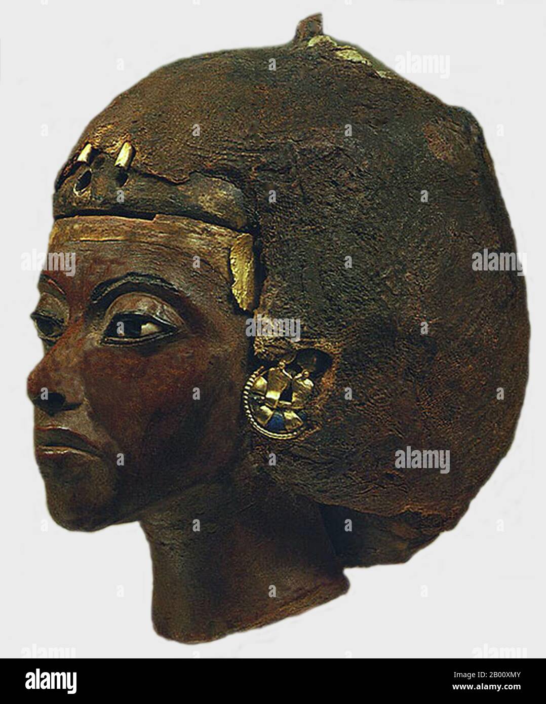 Ägypten: Tiye (1398-1338 v. Chr.), große Königin des Pharao Amenhotep III der 18. Dynastie (r.c. 1388-51 BCE), c. 1355 BCE. Tiye (c. 1398 v. Chr. – 1338 v. Chr., auch geschrieben Taia, Tiy und Tiyi) war die Tochter von Yuya und Tjuyu (auch geschrieben Thuyu). Sie wurde die große königliche Frau des ägyptischen pharao Amenhotep III und Matriarchin der Amarna Familie, aus der viele Mitglieder der königlichen Familie des alten Ägypten geboren wurden. Tiye's Vater, Yuya, war ein wohlhabender Grundbesitzer aus der oberägyptischen Stadt Akhmin, wo er als Priester und Superintendent von Ochsen diente. Stockfoto
