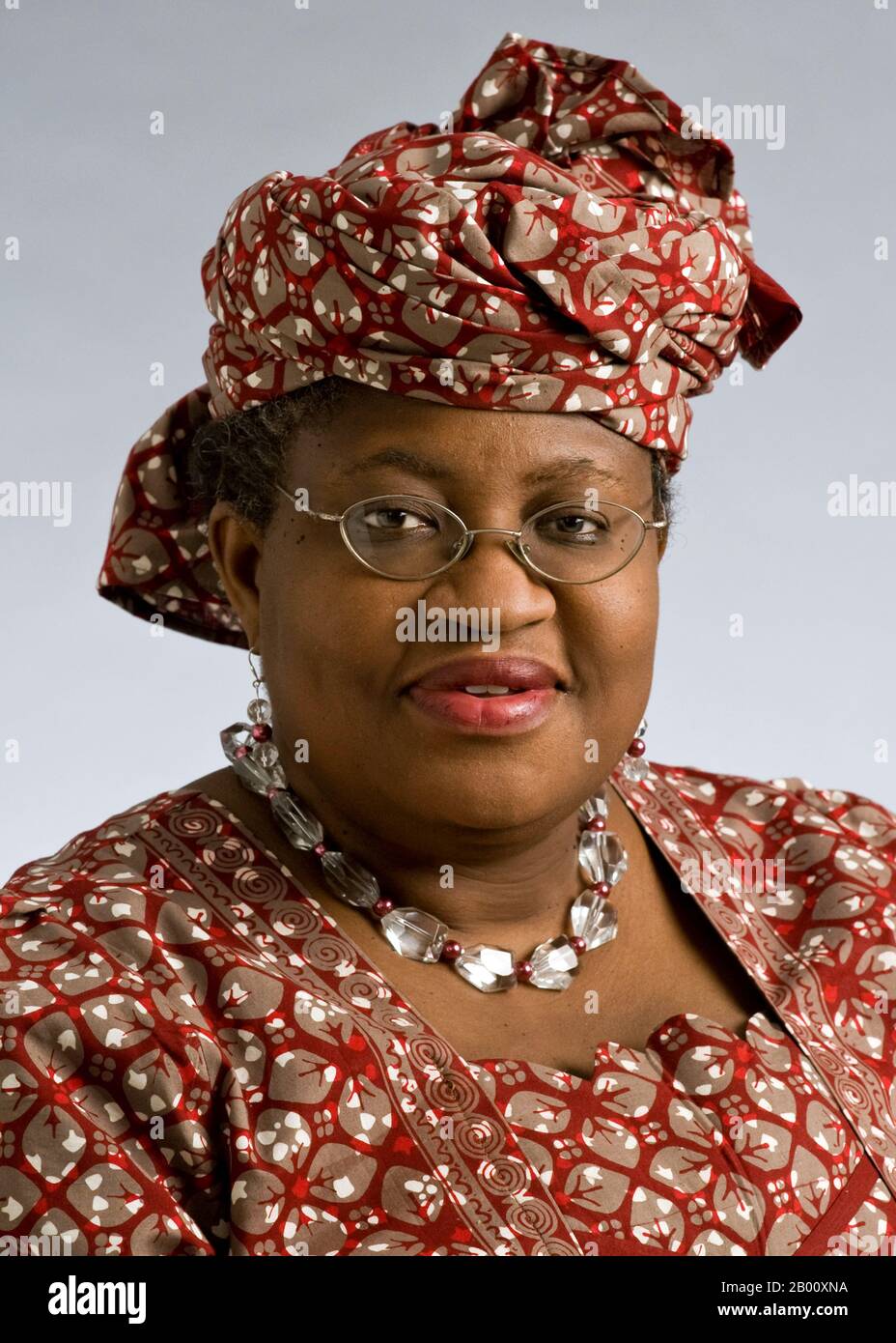 Nigeria: Ngozi Okonjo-Iweala (1954- ), Finanzminister von Nigeria (2003-2006, 2011-2015) und Geschäftsführer der Weltbank (2007-2011), 2008. Ngozi Okonjo-Iweala (geboren am 13. Juni 1954) war Finanzministerin und Außenministerin Nigerias, die als erste Frau eine dieser Positionen innehatte. Sie war von Juli 2003 bis zu ihrer Ernennung zur Außenministerin im Juni 2006 als Finanzministerin und bis zu ihrem Rücktritt im August 2006 als Außenministerin tätig. Am 4. Oktober 2007 wurde sie zur Geschäftsführerin der Weltbank ernannt. Stockfoto