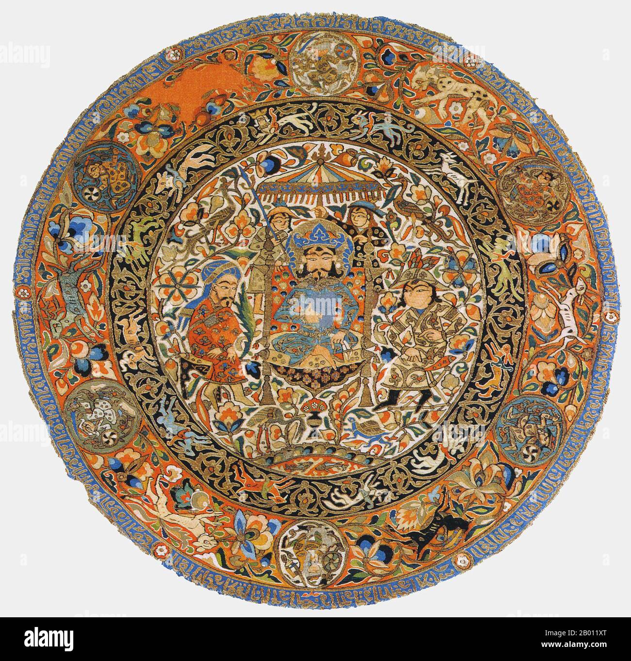 Iran/Irak: Kreisförmiges Seidenstück mit mongolischen Bildern, Ilkhanid, Anfang des 14. Jahrhunderts. Seide, Baumwolle und Gold. Das Ilkhanat, auch Il-Khanat oder Il-Khanat geschrieben, war ein mongolisches Khanat, das im 13. Jahrhundert in Persien gegründet wurde und als Teil des mongolischen Reiches galt. Das Ilkhanate basierte ursprünglich auf den Kampagnen Dschingis Khans im Khwarezmid-Reich in den Jahren 1219–1224 und wurde von Dschingis Enkel Hulagu in Gebieten gegründet, die heute den größten Teil des Iran, des Irak, Afghanistans, Turkmenistans, Armeniens, Aserbaidschan, Georgien, die Türkei und einige Regionen Westpakistans. Stockfoto