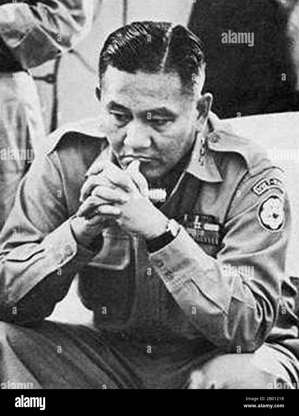 Vietnam: General Duong Van Minh (1916 – 2001), alias 'Big Minh', Präsident der Republik Vietnam in den Jahren 1963 und 1975. Duong Van Minh (16. Februar 1916 – 6. August 2001), im Volksmund „Big Minh“ genannt, war ein südvietnamesischer General und Politiker. Er war ein hochrangiger General der Armee der Republik Vietnam (ARVN) während der Herrschaft der NGO Dinh Diem. 1963 wurde er Präsident, nachdem er einen Staatsstreich führte, bei dem Diem ermordet wurde. Minh dauerte nur drei Monate, bevor er von Nguyen Khanh gestürzt wurde, aber er führte diese Nation erneut im April 1975, während der letzten zwei Tage ihres Bestehens. Stockfoto