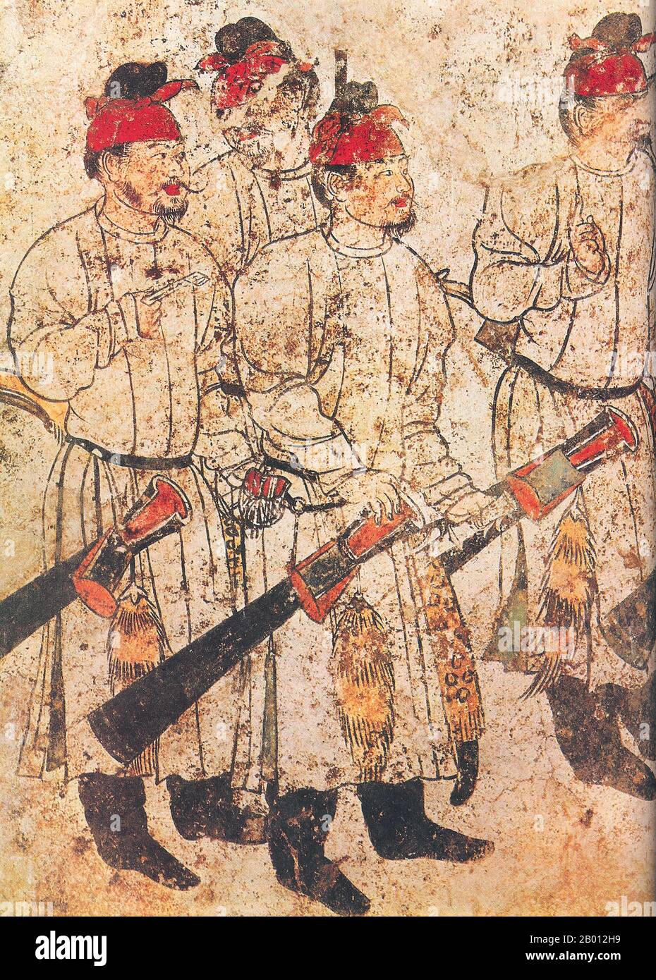 China: Qianling-Gräber, Shaanxi; männliche Figuren in einer Prozession, aus einem Wandfresko in Li Xians Grab, datiert 706 n. Chr. Das Qianling-Mausoleum ist ein Grabmal der Tang-Dynastie (618–907) im Landkreis Qian, Provinz Shaanxi, China, und liegt 85 km (53 Meilen) nordwestlich von Xi'an, der ehemaligen Hauptstadt der Tang. Die Gräber des Mausoleum-Komplexes wurden 684 erbaut (mit einer zusätzlichen Konstruktion bis 706) und beherbergen die Überreste verschiedener Mitglieder der königlichen Familie Li. Dies schließt Kaiser Gaozong von Tang (r. 649–683), sowie seine Frau, der Usurpator der Zhou-Dynastie und Chinas erste (und einzige) regierende Kaiserin Wu Zetian Stockfoto China: Qianling-Gräber, Shaanxi; männliche Figuren in einer Prozession, aus einem Wandfresko in Li Xians Grab, datiert 706 n. Chr. Das Qianling-Mausoleum ist ein Grabmal der Tang-Dynastie (618–907) im Landkreis Qian, Provinz Shaanxi, China, und liegt 85 km (53 Meilen) nordwestlich von Xi'an, der ehemaligen Hauptstadt der Tang. Die Gräber des Mausoleum-Komplexes wurden 684 erbaut (mit einer zusätzlichen Konstruktion bis 706) und beherbergen die Überreste verschiedener Mitglieder der königlichen Familie Li. Dies schließt Kaiser Gaozong von Tang (r. 649–683), sowie seine Frau, der Usurpator der Zhou-Dynastie und Chinas erste (und einzige) regierende Kaiserin Wu Zetian Stockfoto