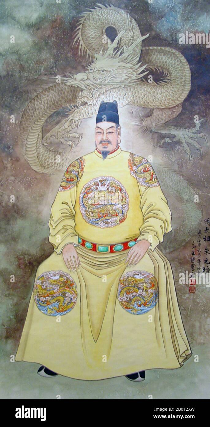 China: Kaiser Hongwu, 1. Herrscher der Ming-Dynastie (r. 1368-1398). Der Hongwu-Kaiser, persönlicher Name Zhu Yuanzhang und Tempelname Taizu, war der Gründer und erste Kaiser (1368–98) der Ming-Dynastie in China. Sein Name aus der Ära, Hongwu, bedeutet „äußerst martialisch“. In der Mitte des 14. Jahrhunderts, als Hungersnöte, Plagen und Bauernaufstände über China hinwegfegten, wurde Zhu ein Anführer einer Armee, die China eroberte, die Yuan-Dynastie beendete und die Mongolen zwang, sich in die mongolischen Steppen zurückzuziehen. Mit seiner Eroberung der Yuan-Hauptstadt (dem heutigen Peking) forderte er das Mandat des Himmels. Stockfoto