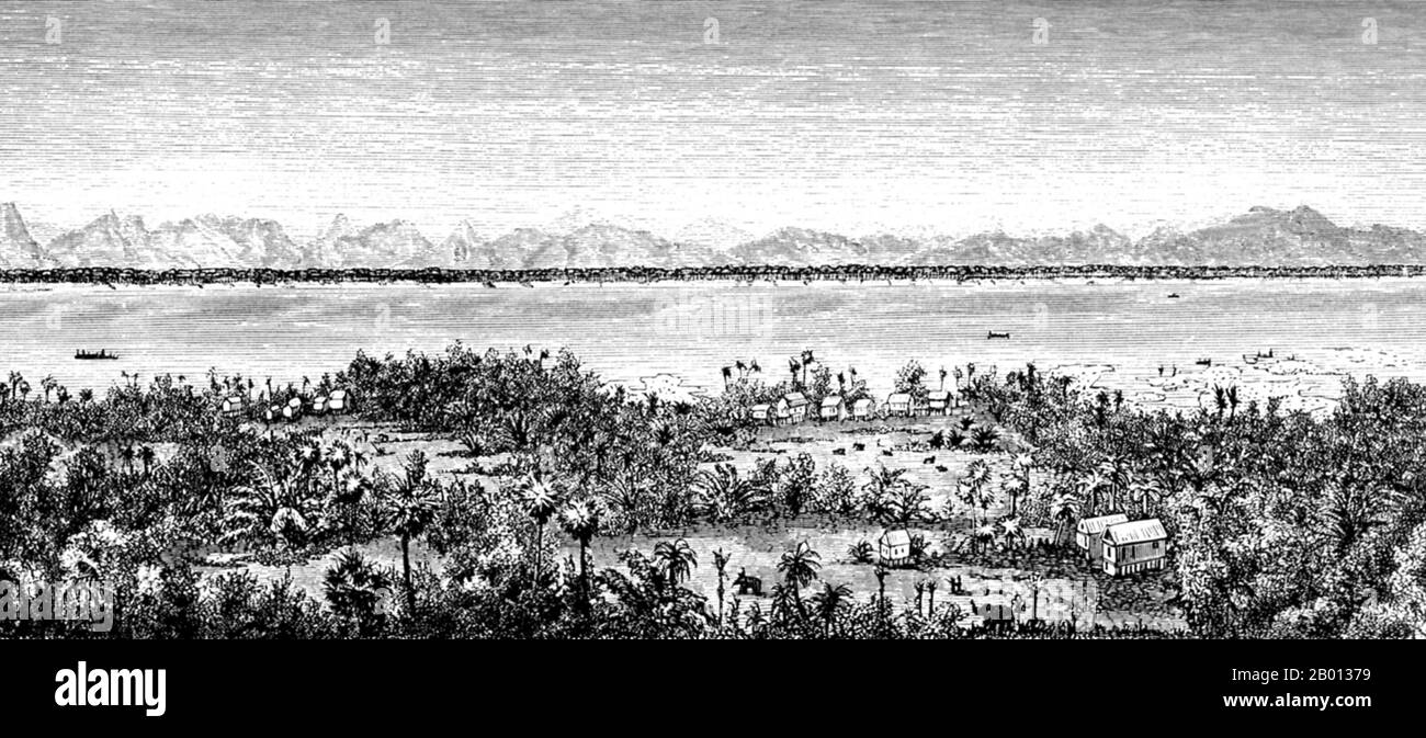 Laos: Blick nach Osten über den Mekong im Süden von Laos. Stich von Louis Delaporte (1842-1925), 1867. Diese Illustration von Louis Delaporte ist eine von Dutzenden, die er während seiner zweijährigen Unternehmung (1866-68) mit der Mekong Exploration Commission produziert hat, die vom französischen Marineministerium gefördert wurde und die die Absicht hatte, die Grundlagen für die Expansion der französischen Kolonien in Indochina zu legen. Die kleine französische Delegation reiste mit dem Boot über den Mekong von Saigon nach Phnom Penh nach Luang Prabang, dann weiter nördlich nach Upper Laos und in die chinesische Provinz Yunnan. Stockfoto