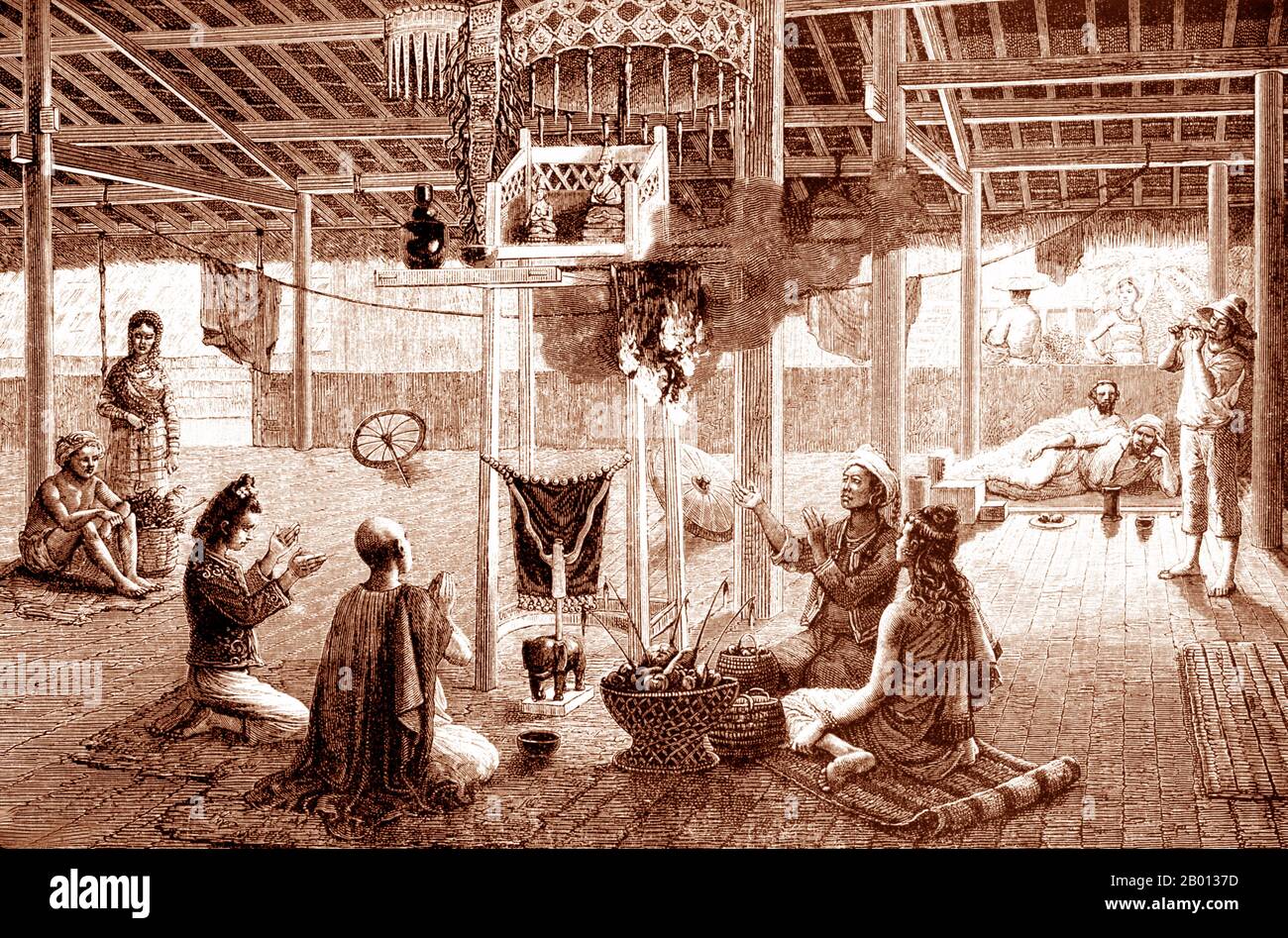 Birma/Myanmar: Das Innere einer buddhistischen Pagode in Paleo, Shan State. Nach einem Stich von Louis Delaporte (1842-1925), 1867. Diese Illustration von Louis Delaporte ist eine von Dutzenden, die er während seiner zweijährigen Unternehmung (1866-68) mit der Mekong Exploration Commission produziert hat, die vom französischen Marineministerium gefördert wurde und die die Absicht hatte, die Grundlagen für die Expansion der französischen Kolonien in Indochina zu legen. Die kleine französische Delegation reiste mit dem Boot über den Mekong von Saigon nach Phnom Penh nach Luang Prabang, dann weiter nördlich nach Upper Laos und in die chinesische Provinz Yunnan. Stockfoto