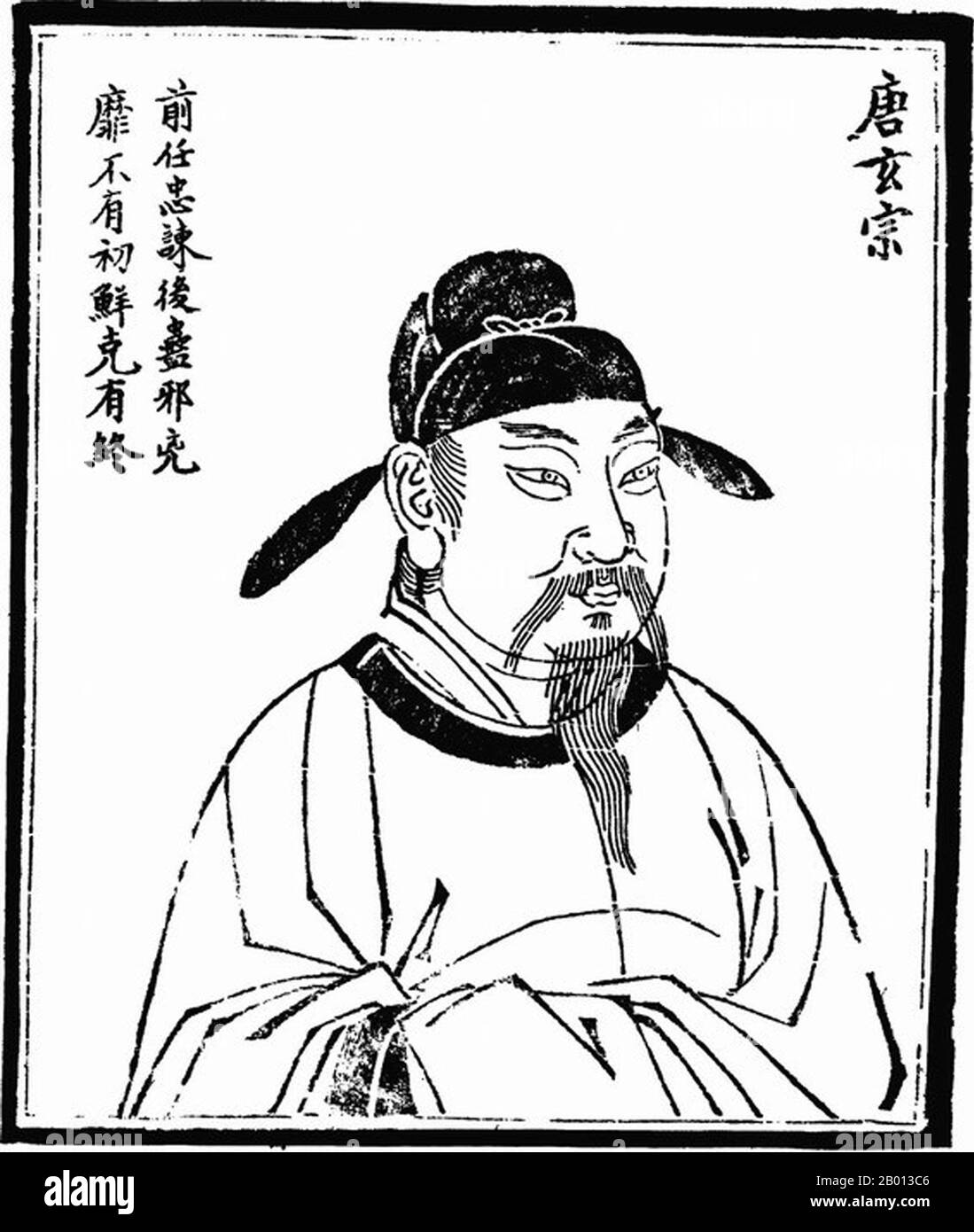 China: Kaiser Xuanzong (Li Longji, 8. September 685-3, Mai 762), 9. Herrscher der Tang Dynastie (r. 712-756). Hochformat, c. 18. Jahrhundert. Kaiser Xuanzong von Tang, auch bekannt als Kaiser Ming von Tang (Tang Minghuang), persönlicher Name Li Longji, bekannt als Wu Longji, war der siebte Kaiser der Tang-Dynastie in China. Seine Herrschaft von 43 Jahren war die längste in der Tang Dynastie. In der frühen Hälfte seiner Regierungszeit war er ein fleißiger und scharfer Herrscher, der von fähigen Kanzlern wie Yao Chong und Song Jing gekonnt unterstützt wurde und ihm zugeschrieben wurde, dass er Tang China zu einem Höhepunkt der Kultur und Macht brachte. Stockfoto