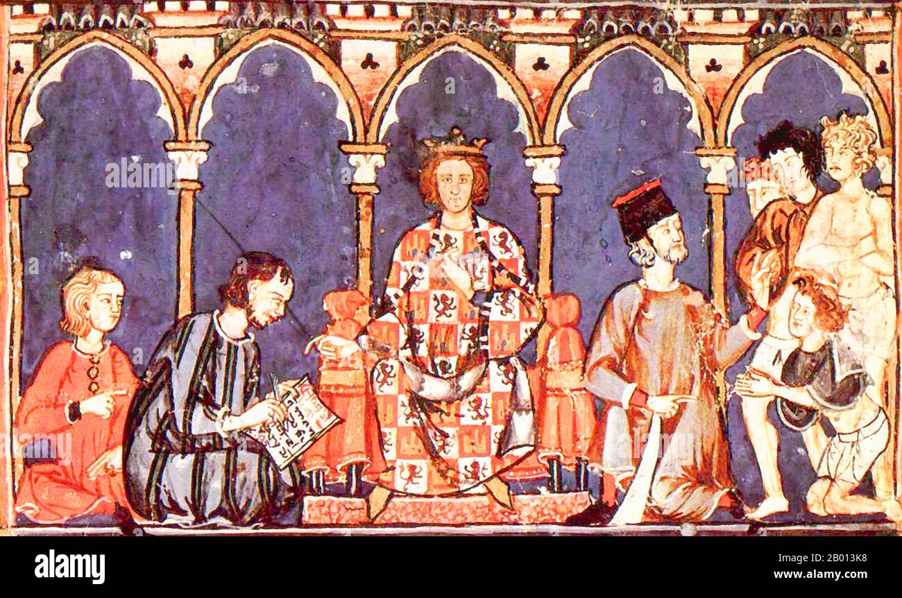 Spanien: König Alfonso 10. Von Kastilien (23. November 1221 – 4. April 1284), dargestellt als Richter, vom Libro de los Juegos, vollendete ca. 1283. Alfonso wurde in Toledo, Spanien, geboren und war der älteste Sohn von Ferdinand III. Von Kastilien und Elisabeth von Hohenstaufen, in Spanien als Beatriz de Suabia bekannt. In der Zeit von 1240 bis 1250 eroberte er neben seinem Vater mehrere muslimische Hochburgen in Al-Andalus, wie Murcia, Alicante und Carad. Bei der Belagerung von Niebla (1262) setzte er Kanonen ein, um die muslimischen Verteidiger zu besiegen, den ersten dokumentierten Einsatz von Schießpulver für militärische Zwecke durch die Europäer. Stockfoto